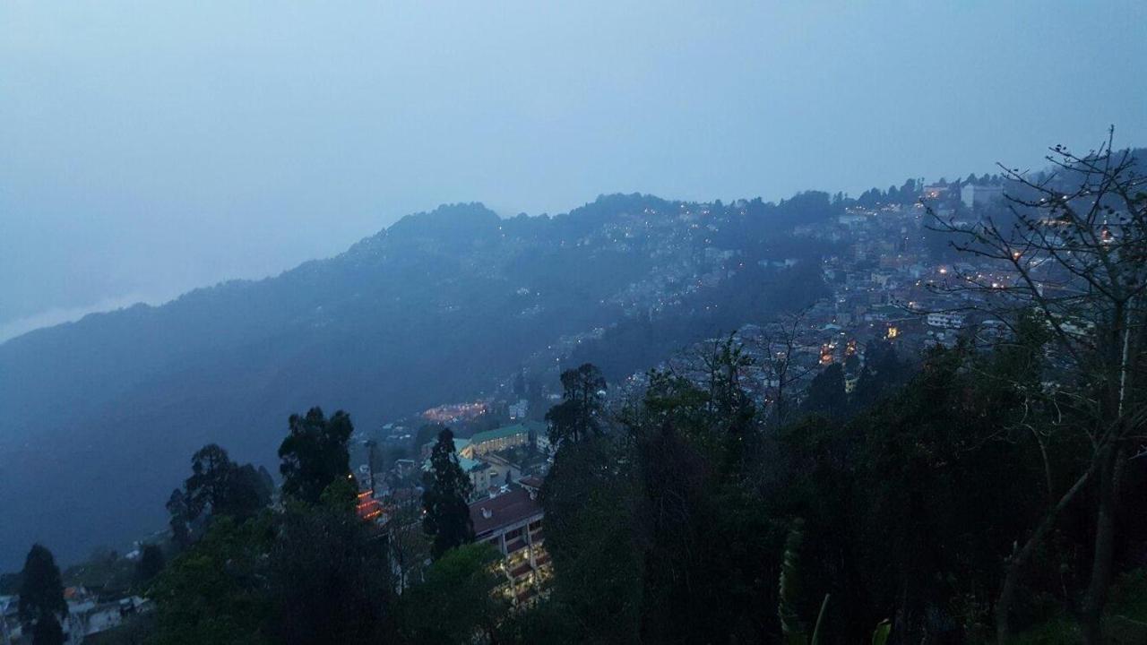 דרג'ילינג Hotel Taktsang Darjeeling מראה חיצוני תמונה